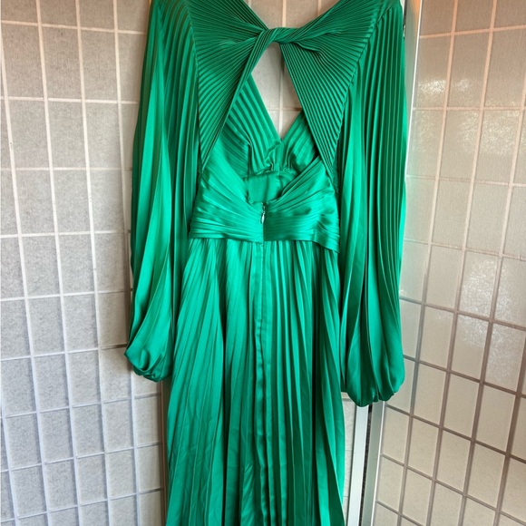 ACLER Plunge Neck Long Evening Dress - like new - Picture 6 of 6